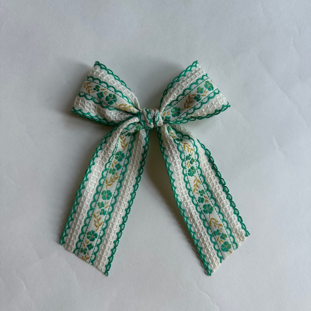 Sailor Bow // Green Scalloped Floral