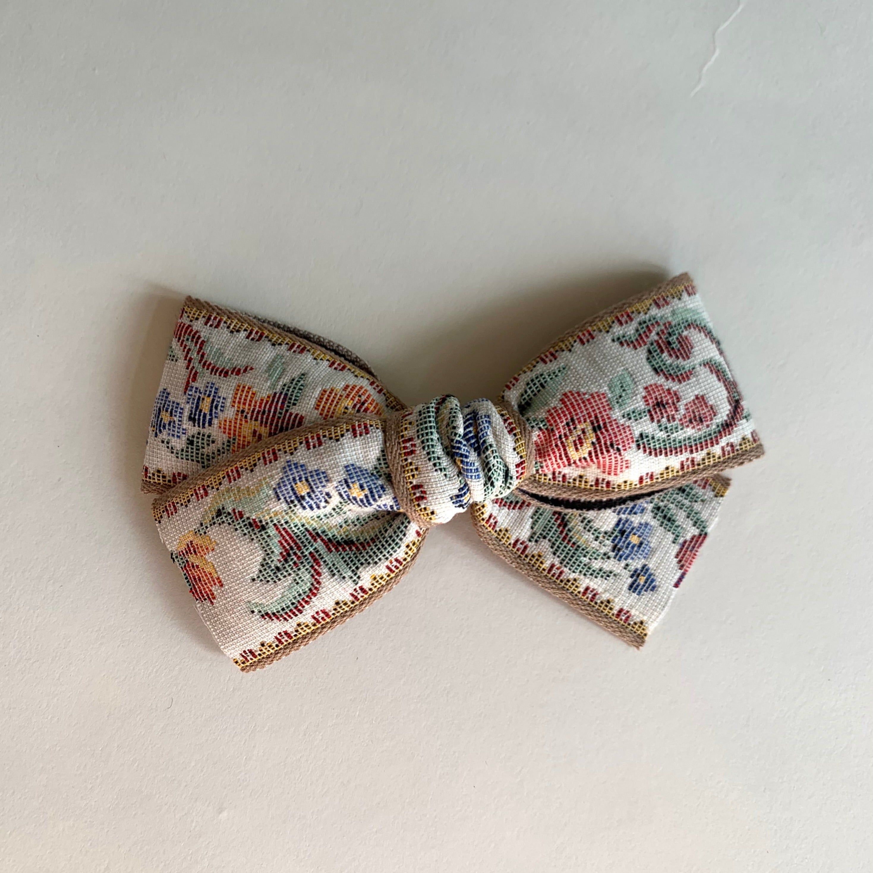 Medium Bow // Tapestry Vintage Floral