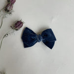 Medium Velvet // blue