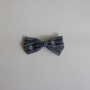 Small bow // black floral