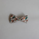 Small bow // brown green floral vine
