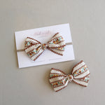 Medium Floral// Brown Vintage Scallop