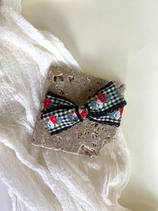 Medium Bow // Black Gingham Floral