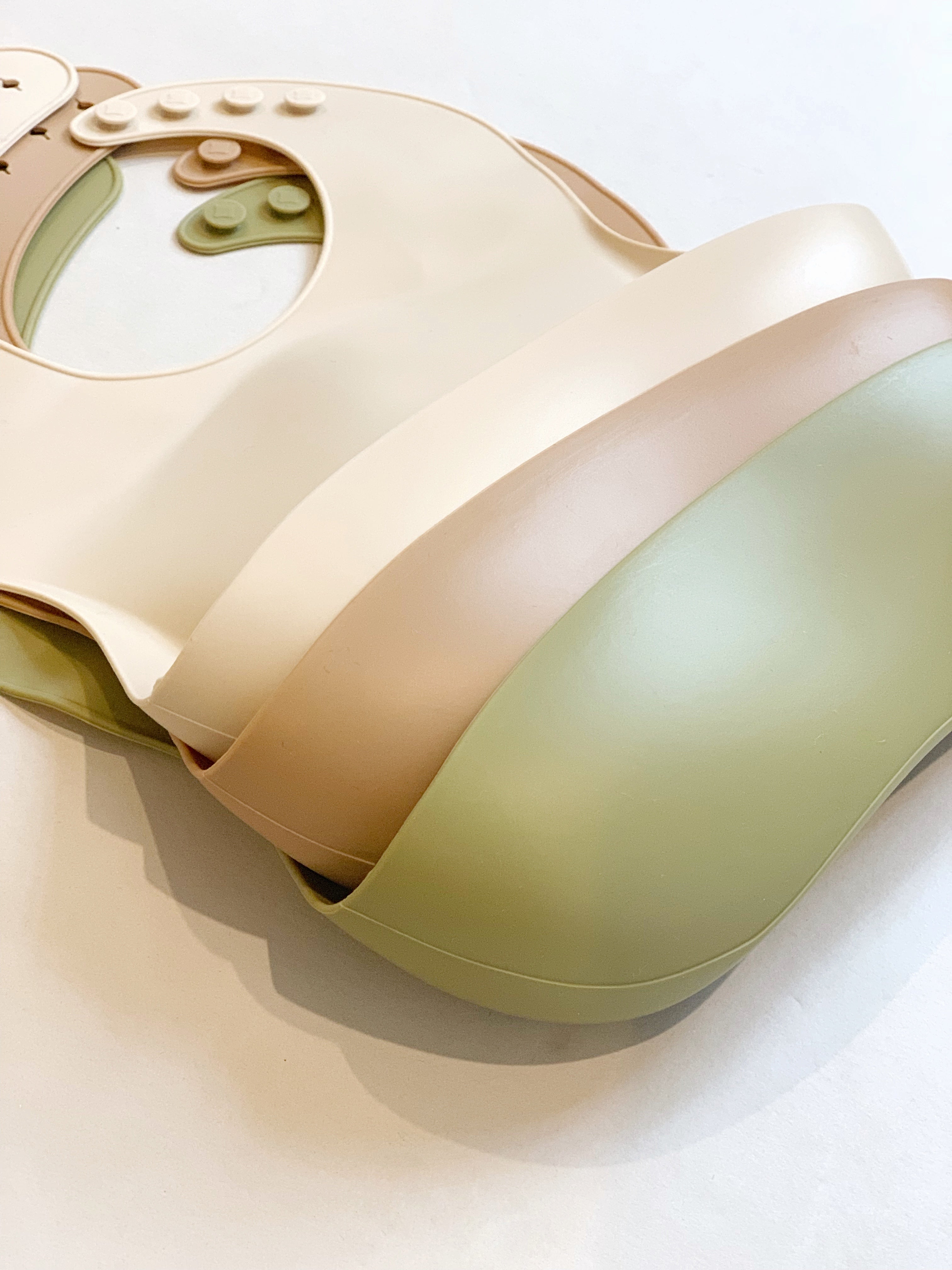 Silicone Bib // Sand